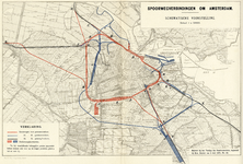 858516 Topografische kaart van Amsterdam en omgeving met daarop aangegeven de uitbreiding van het spoorwegnetwerk voor ...